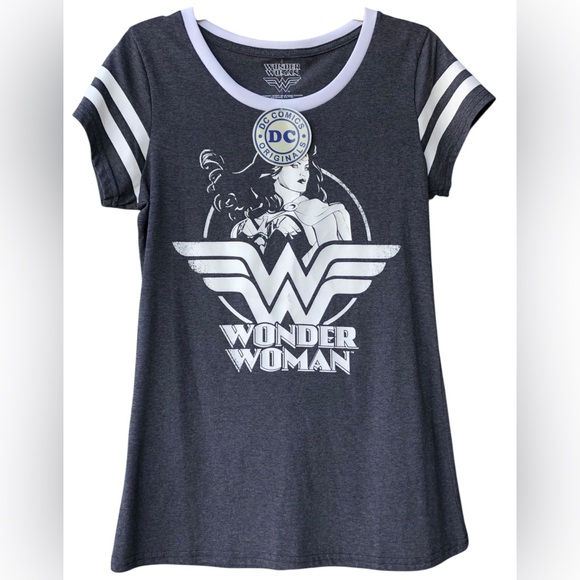 WONDER WOMAN N.W.T. Youth XL (15/17)DC Charcoal Tee.Pit to Pit 18” Length 27” - Picture 1 of 10